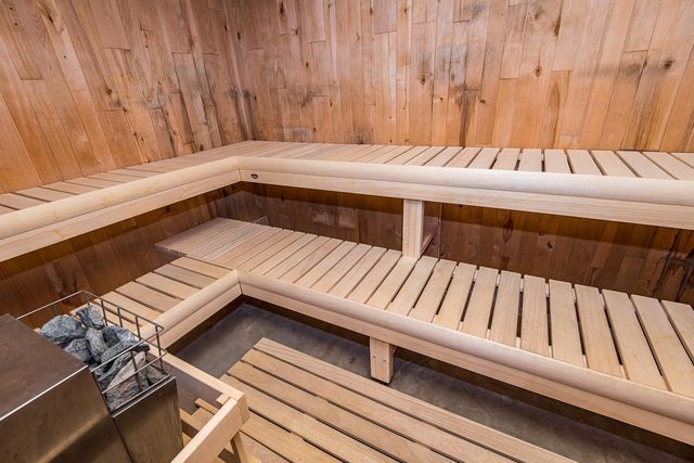 600 4th Street SW 402, Rochester, MN 55902