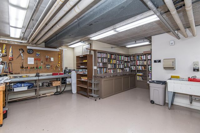 600 4th Street SW 402, Rochester, MN 55902