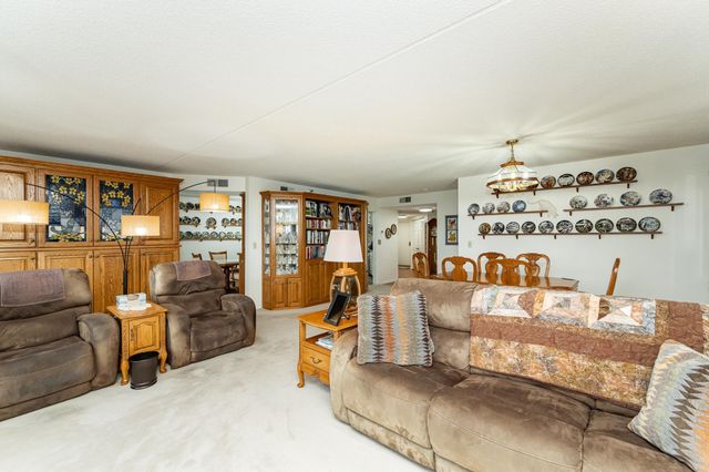 600 4th Street SW 402, Rochester, MN 55902