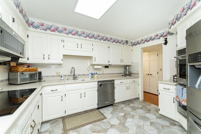 600 4th Street SW 402, Rochester, MN 55902