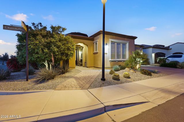 64 E KENNEDIA Drive, Queen Creek, AZ 85140