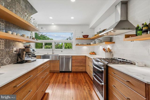 6404 WESTERN AVE, Chevy Chase, MD 20815