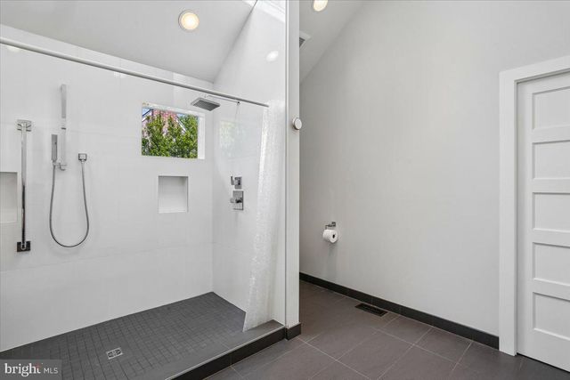 6404 WESTERN AVE, Chevy Chase, MD 20815