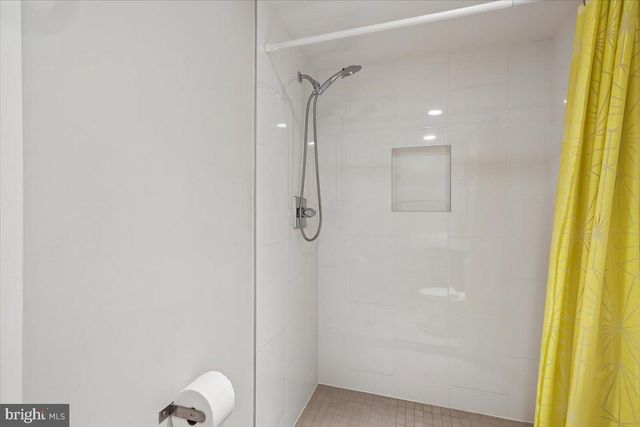 6404 WESTERN AVE, Chevy Chase, MD 20815
