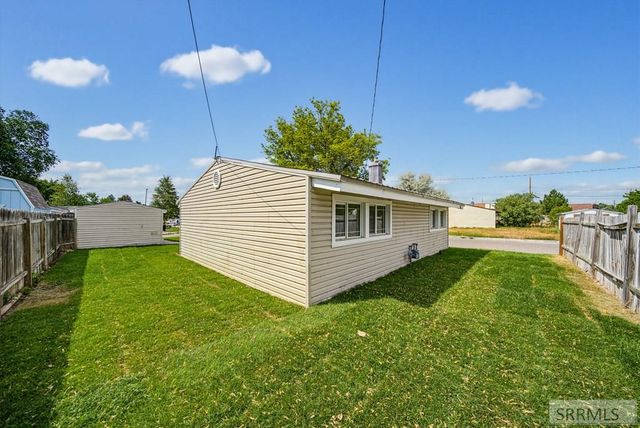 1063 Irving Street, Idaho Falls, ID 83401