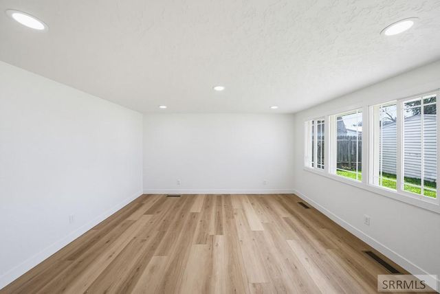 1063 Irving Street, Idaho Falls, ID 83401