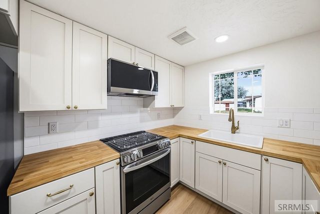 1063 Irving Street, Idaho Falls, ID 83401