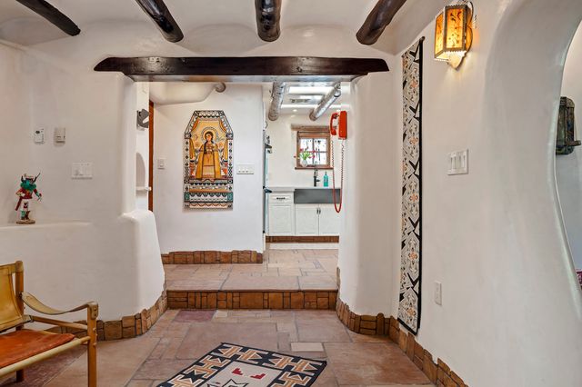 905 Camino Santander, Santa Fe, NM 87505