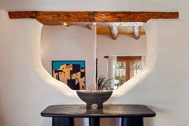 905 Camino Santander, Santa Fe, NM 87505