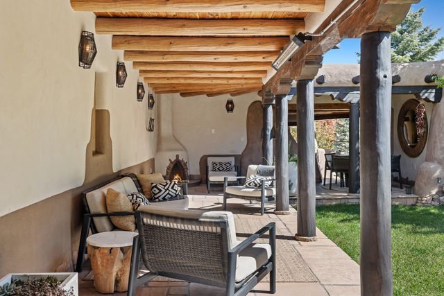 905 Camino Santander, Santa Fe, NM 87505