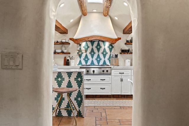 905 Camino Santander, Santa Fe, NM 87505