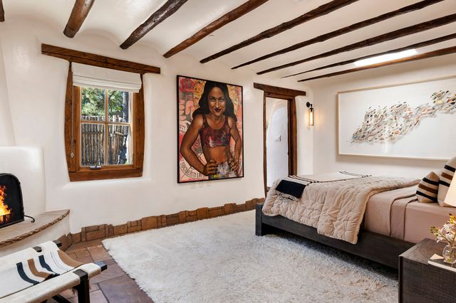 905 Camino Santander, Santa Fe, NM 87505