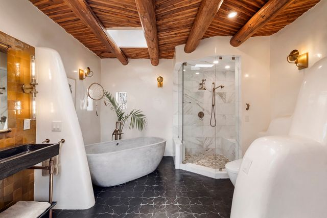 905 Camino Santander, Santa Fe, NM 87505