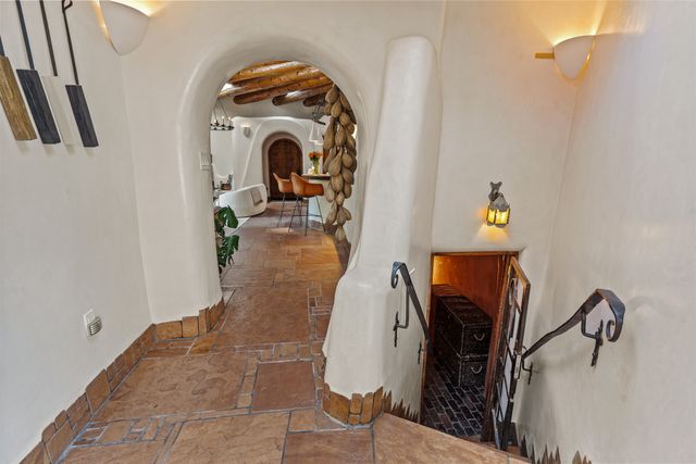 905 Camino Santander, Santa Fe, NM 87505