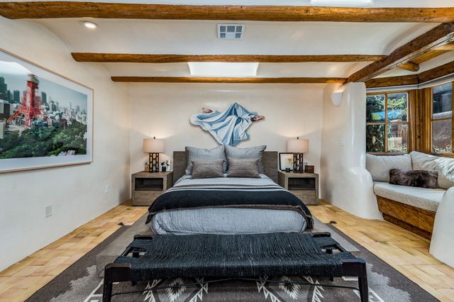 905 Camino Santander, Santa Fe, NM 87505