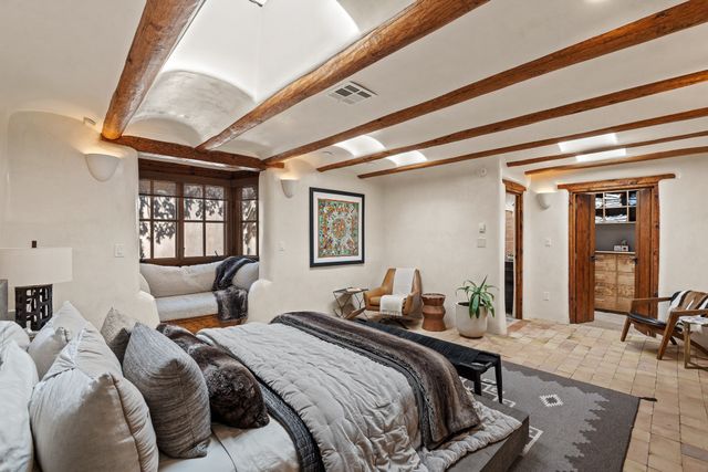 905 Camino Santander, Santa Fe, NM 87505