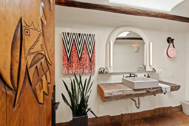 905 Camino Santander, Santa Fe, NM 87505