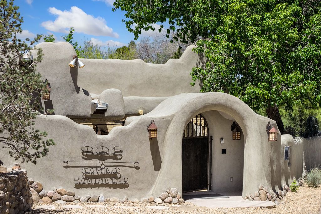 905 Camino Santander, Santa Fe, NM 87505