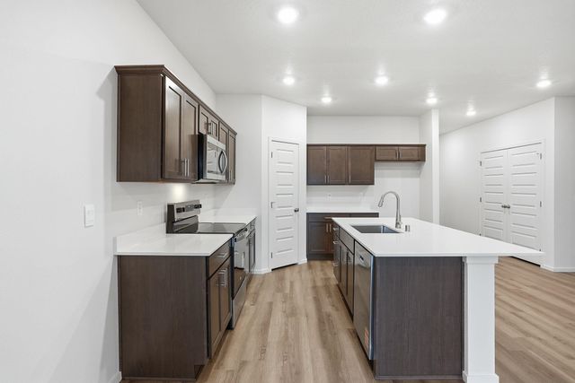 3774 S McCabe Ln, Spokane, WA 99206