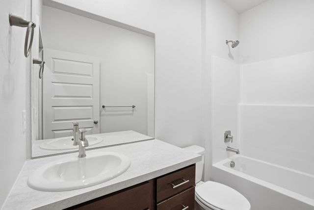 3774 S McCabe Ln, Spokane, WA 99206