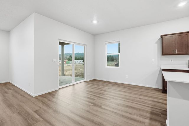 3774 S McCabe Ln, Spokane, WA 99206