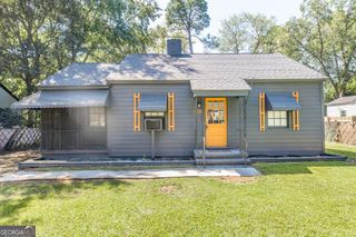 520 VILLA ESTA Circle, Macon, GA 31206