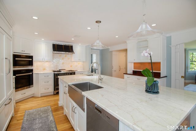 60 Island View Avenue, Branford, CT 06405