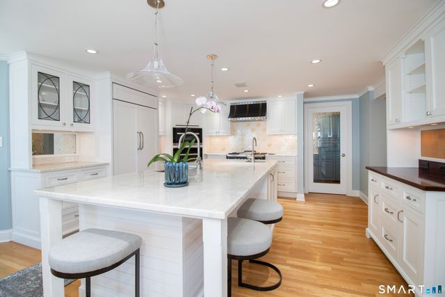 60 Island View Avenue, Branford, CT 06405