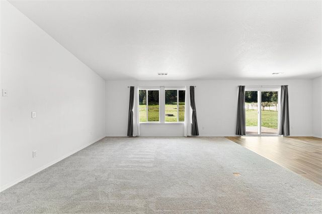 2355 Fish Hatchery Road, Grants Pass, OR 97527