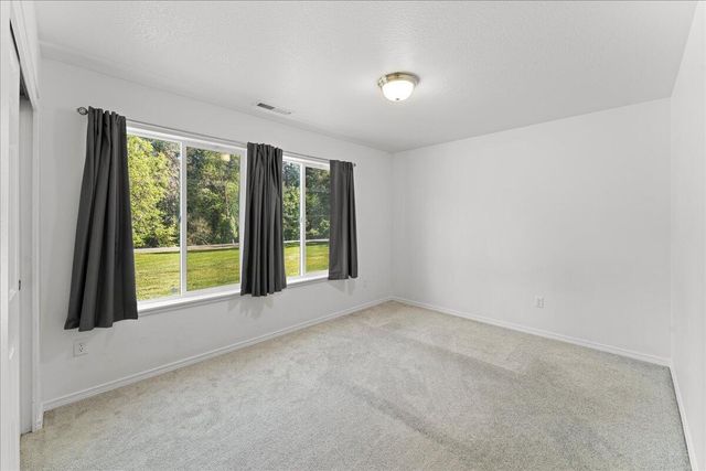 2355 Fish Hatchery Road, Grants Pass, OR 97527