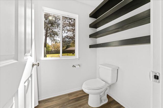 2355 Fish Hatchery Road, Grants Pass, OR 97527