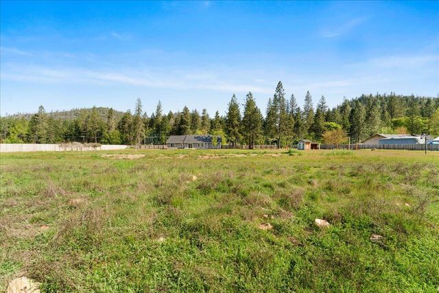 2355 Fish Hatchery Road, Grants Pass, OR 97527