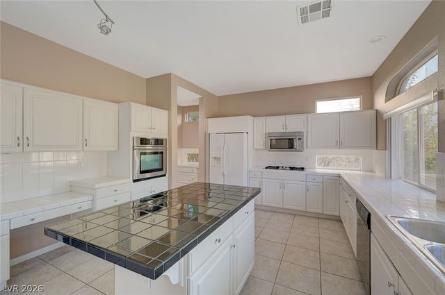 1934 Grey Eagle Street, Henderson, NV 89074