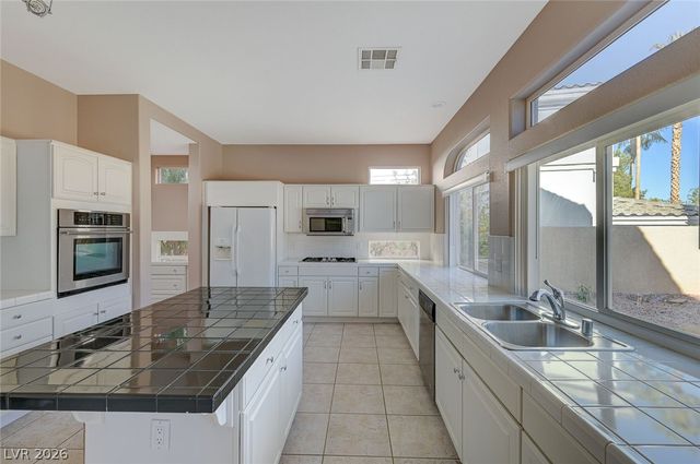 1934 Grey Eagle Street, Henderson, NV 89074