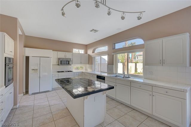 1934 Grey Eagle Street, Henderson, NV 89074