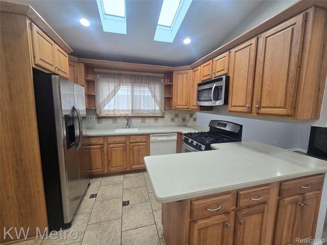 14041 Brougham Drive, Sterling Heights, MI 48312