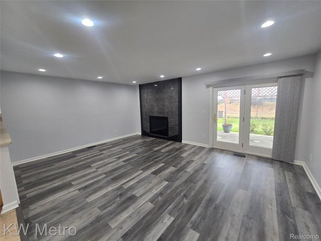 14041 Brougham Drive, Sterling Heights, MI 48312