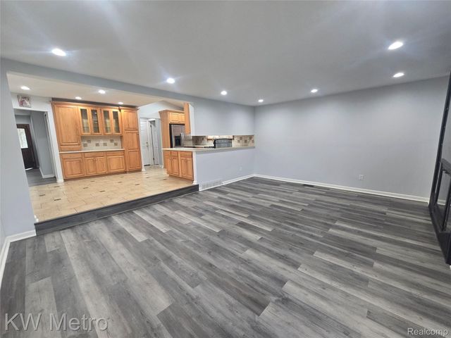 14041 Brougham Drive, Sterling Heights, MI 48312