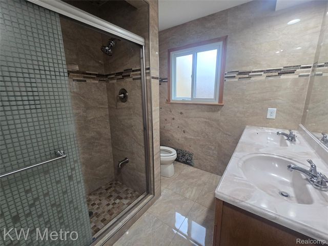 14041 Brougham Drive, Sterling Heights, MI 48312