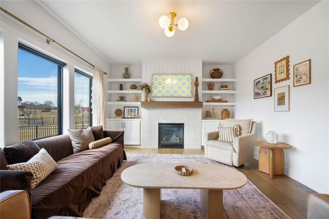 1065 S 100th Street, West Des Moines, IA 50266