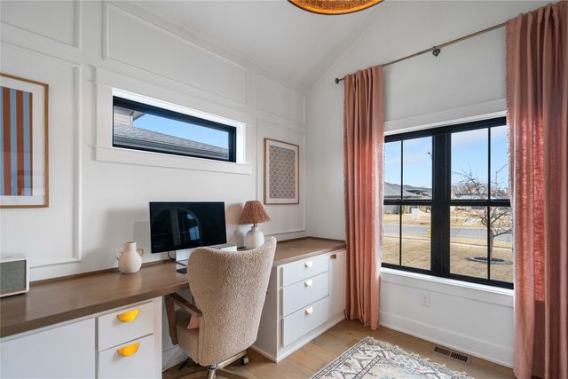 1065 S 100th Street, West Des Moines, IA 50266