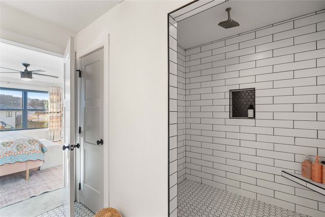 1065 S 100th Street, West Des Moines, IA 50266