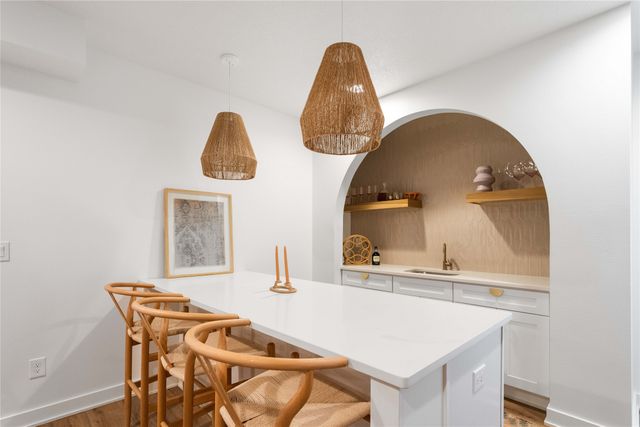 1065 S 100th Street, West Des Moines, IA 50266