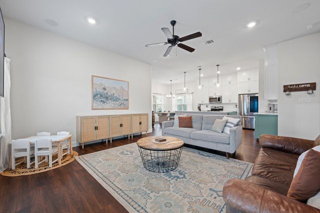 1556 Lizzie Lane, Burleson, TX 76028