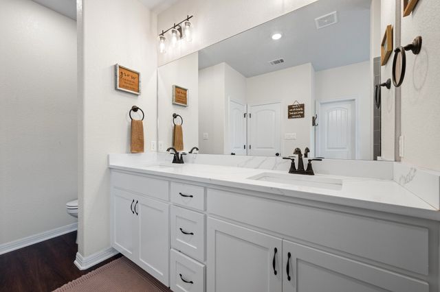 1556 Lizzie Lane, Burleson, TX 76028