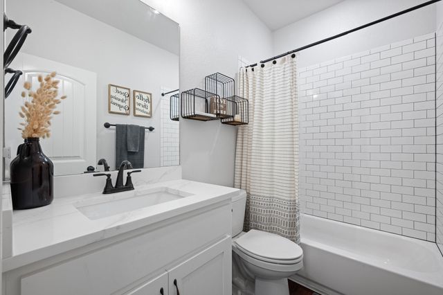 1556 Lizzie Lane, Burleson, TX 76028