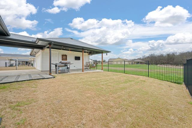 1556 Lizzie Lane, Burleson, TX 76028