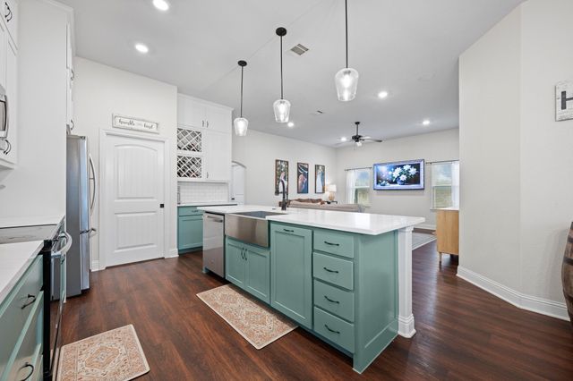 1556 Lizzie Lane, Burleson, TX 76028