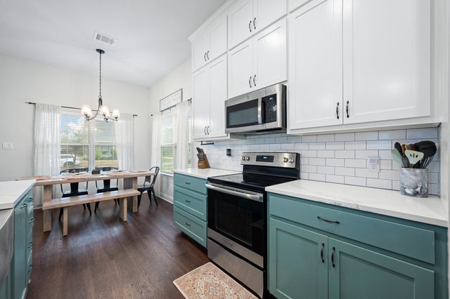 1556 Lizzie Lane, Burleson, TX 76028