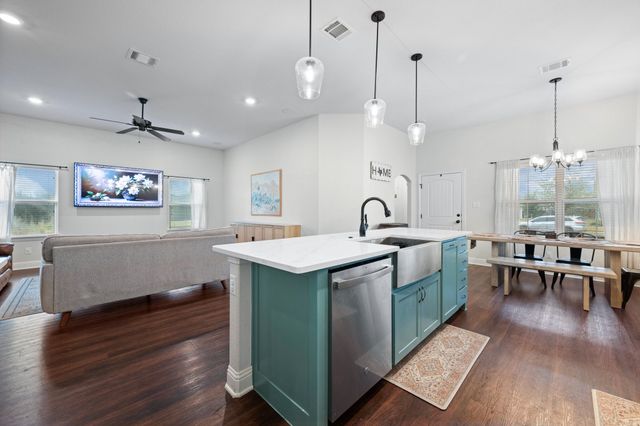 1556 Lizzie Lane, Burleson, TX 76028